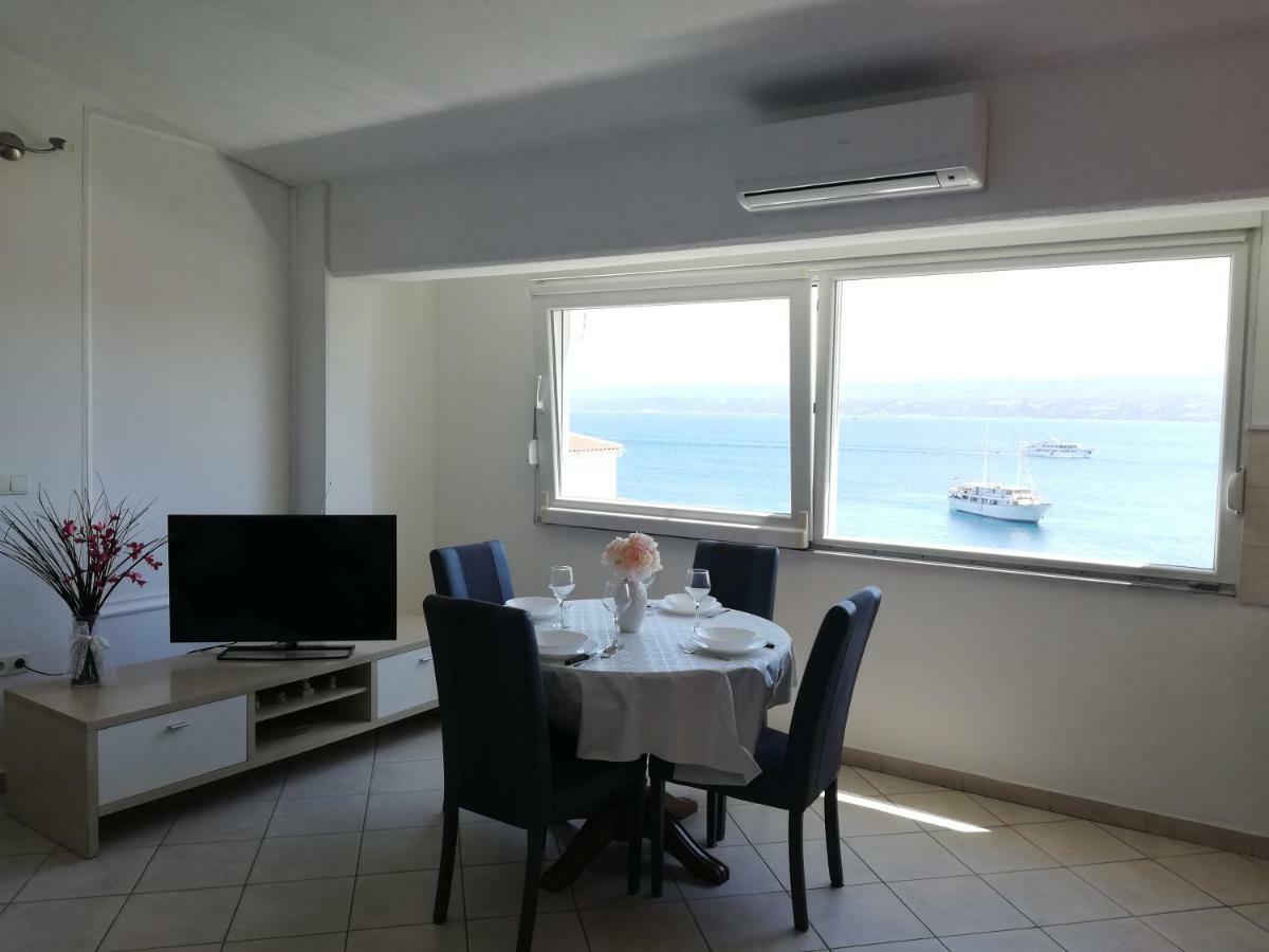 Apartment Petra Dugi Rat Esterno foto
